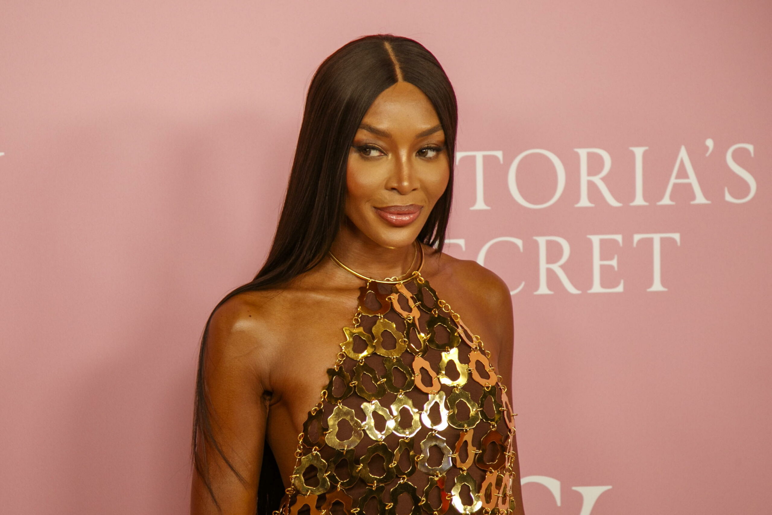 Naomi Campbell: età, marito, figli, altezza, origini e dove vive la top  model • TAG24