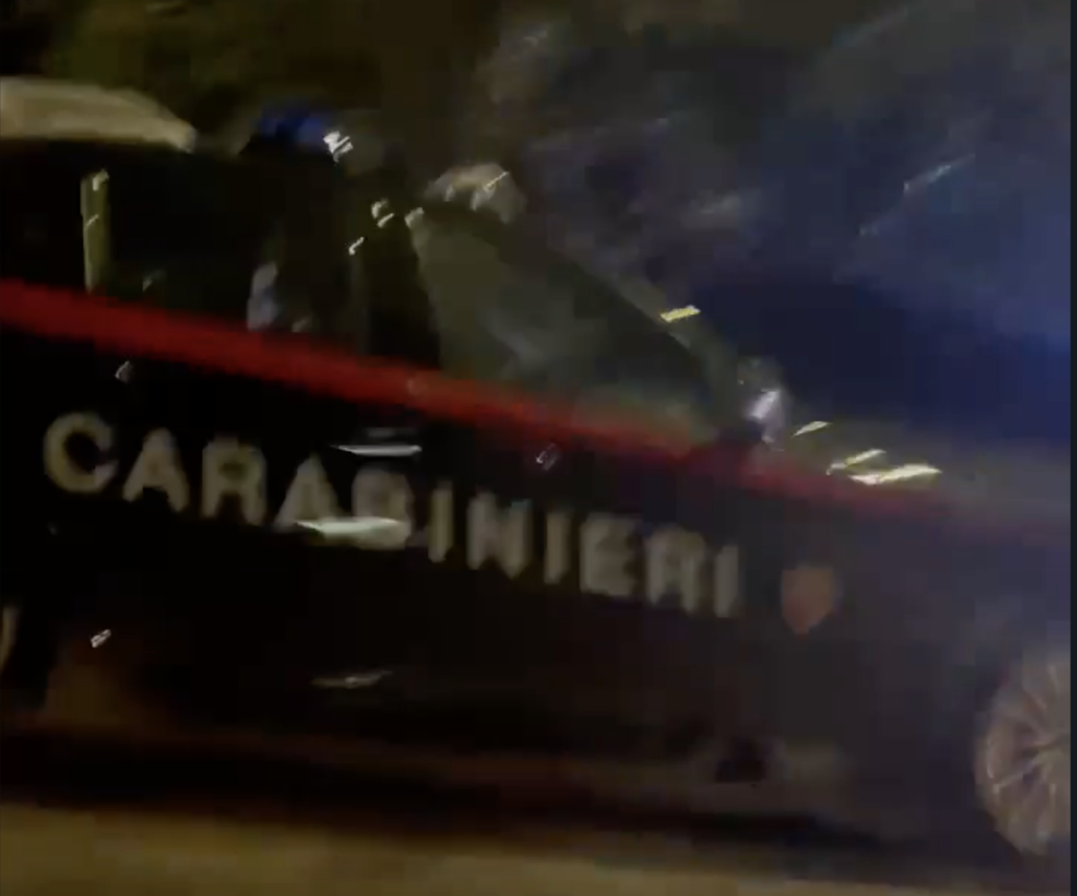 Roma, ritrovato cadavere in fiamme a Trigoria, la testimone: sentivo odore di carne umana | FOTO e VIDEO