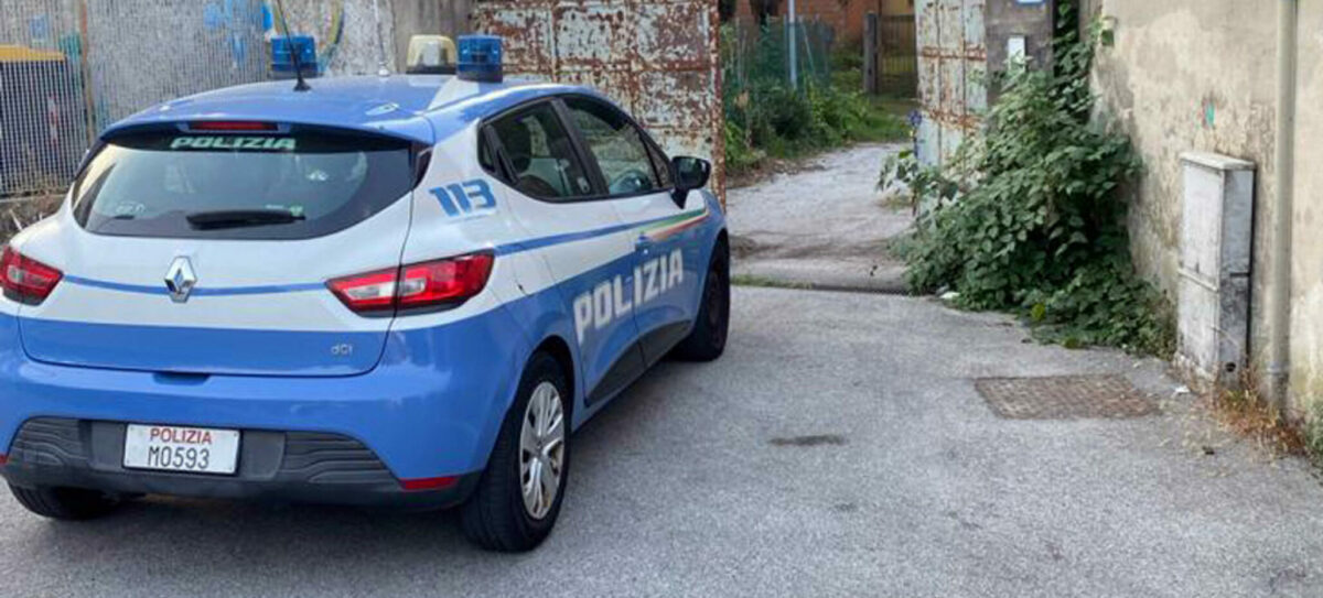 Padova, martellate in testa alla moglie mentre dorme: 44enne arrestato