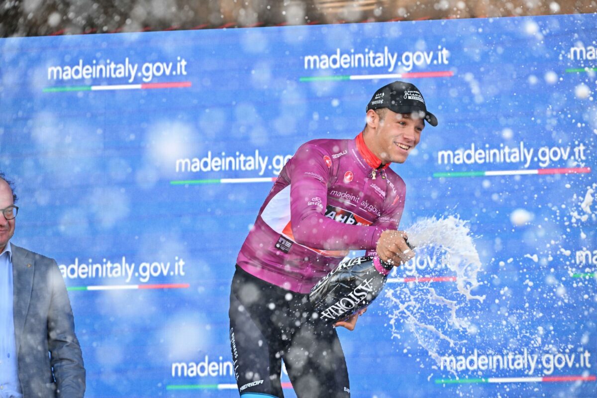 Ciclismo, Jonathan Milan brilla alla Volta Valenciana