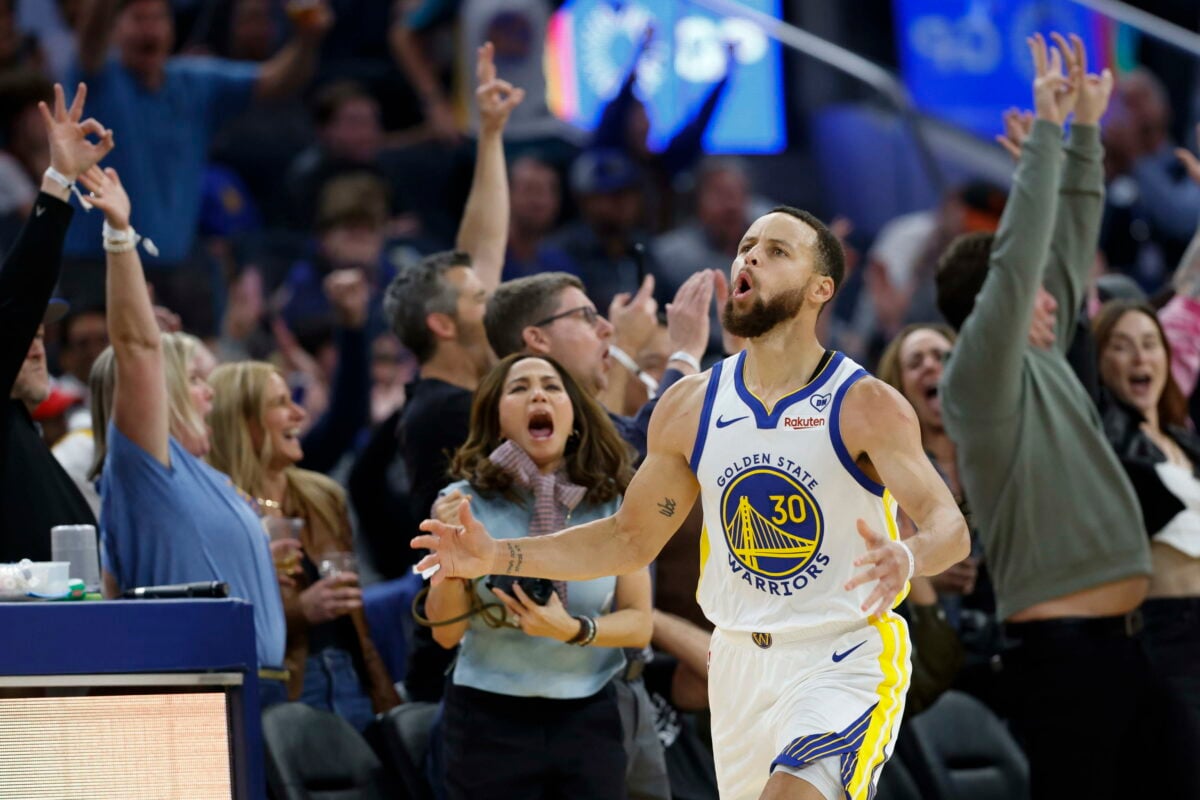 NBA: Curry segna 60 punti, entra nella storia e raggiunge Kobe