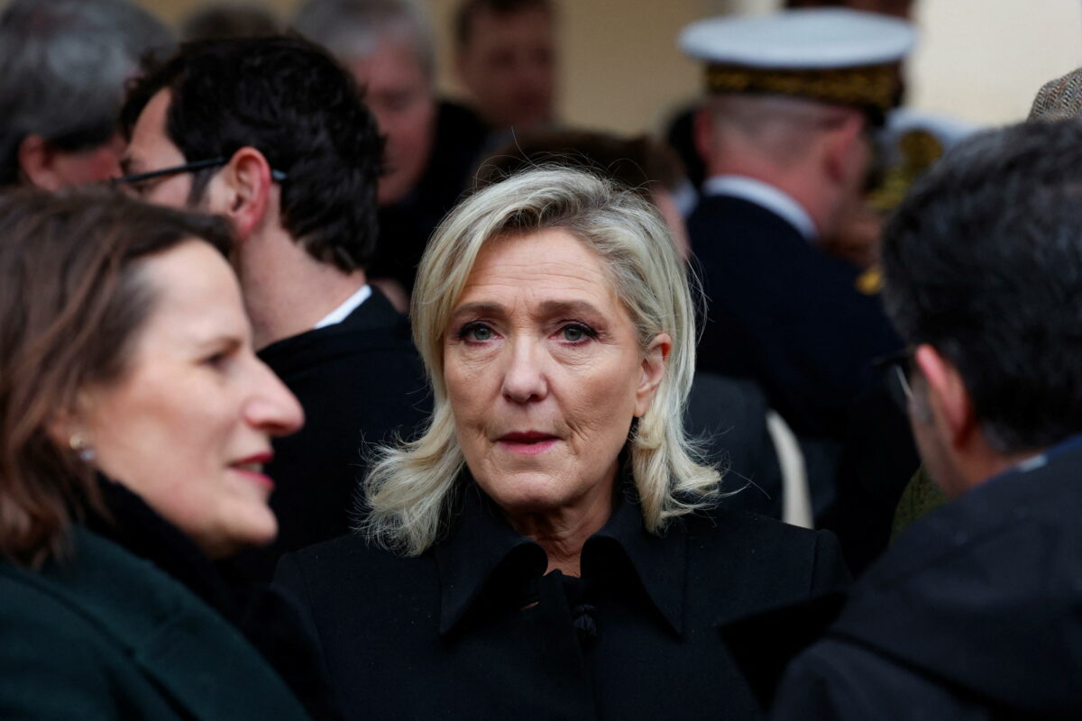 Francia, Marine Le Pen in vantaggio nei sondaggi per le presidenziali del 2027