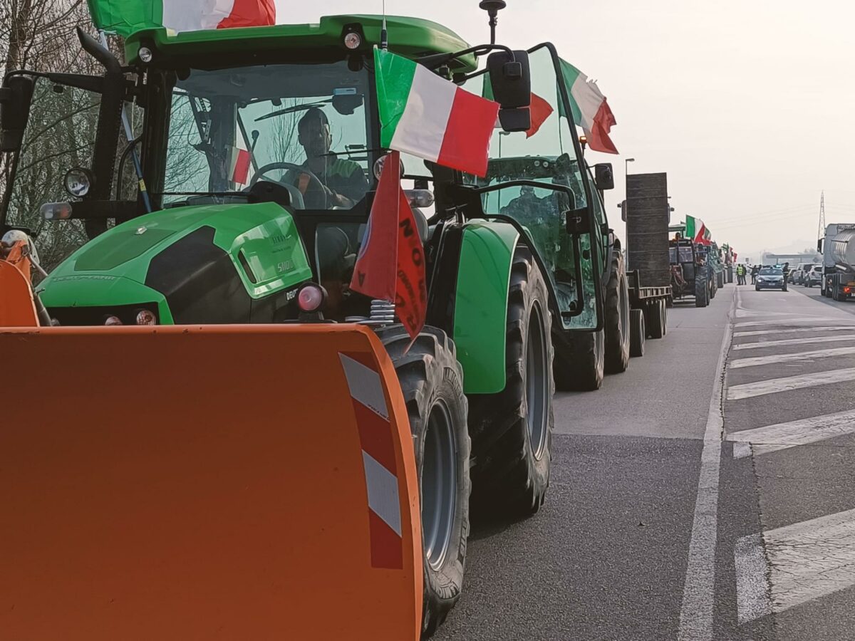 La protesta degli agricoltori raggiunge Sanremo: "Domani saremo sul palco"