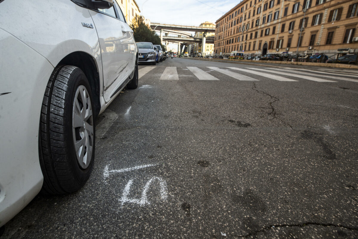 Macerata, incidente a Potenza Picena: auto contro moto, morta una 44enne