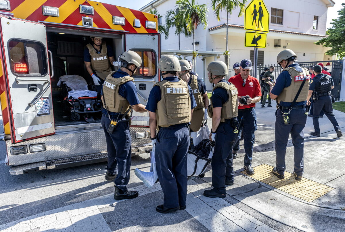 USA, auto finisce contro un Pronto Soccorso in Texas. Il bilancio è di un morto e diversi feriti