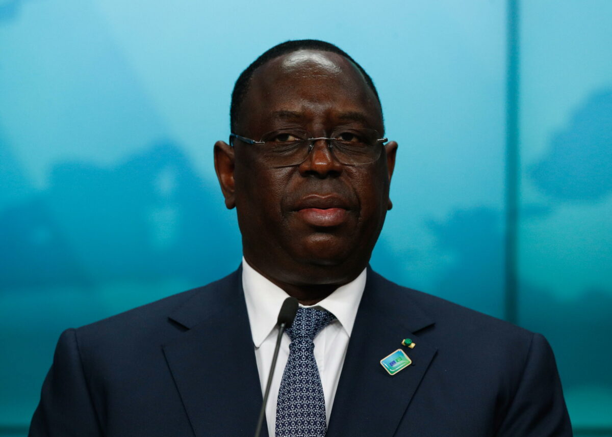 Elezioni Senegal 2024, presidente Sall promette il voto posticipato "appena possibile"