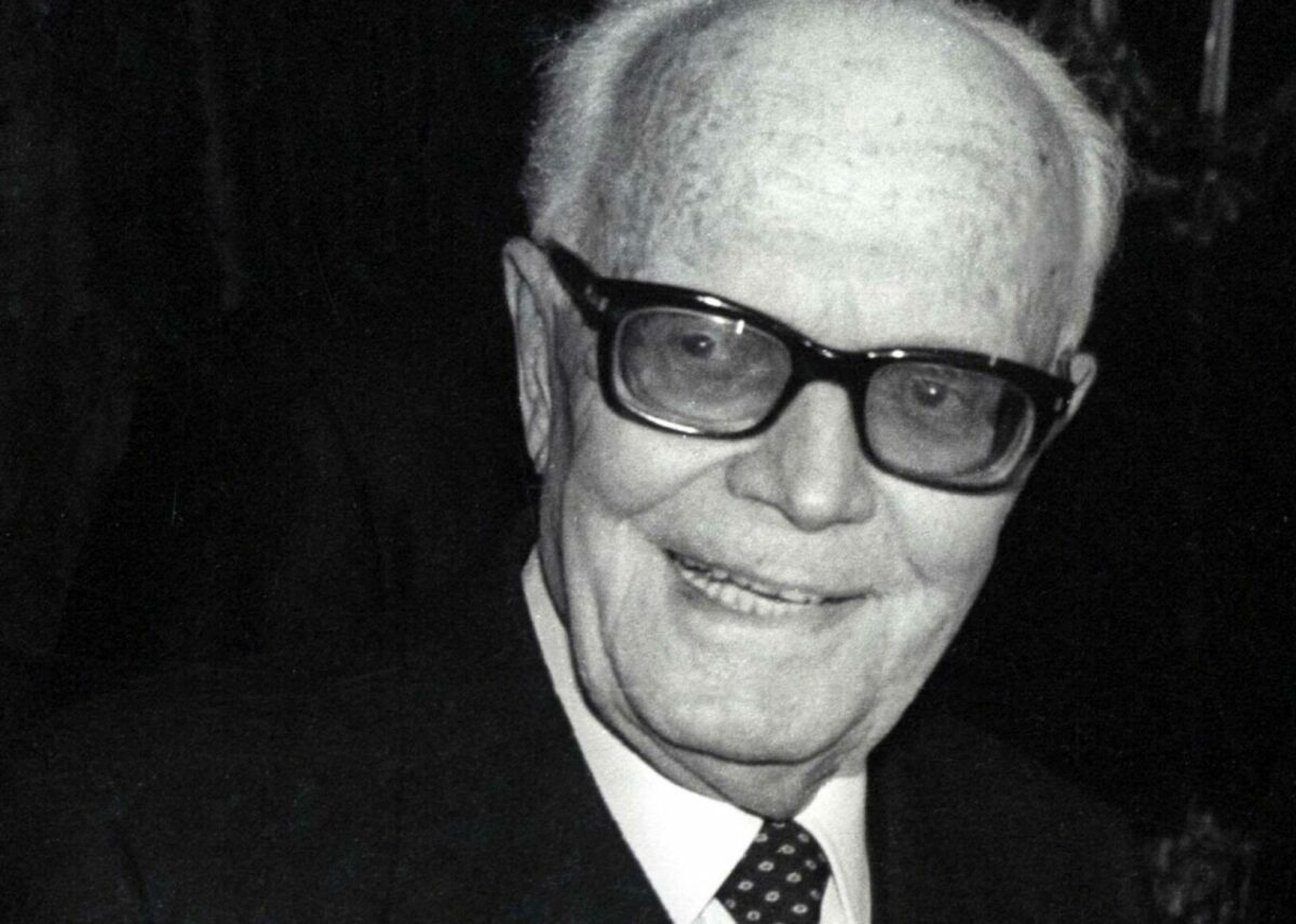 Chi era Sandro Pertini: causa morte, carriera, partito, moglie e figli dell'ex Presidente della Repubblica