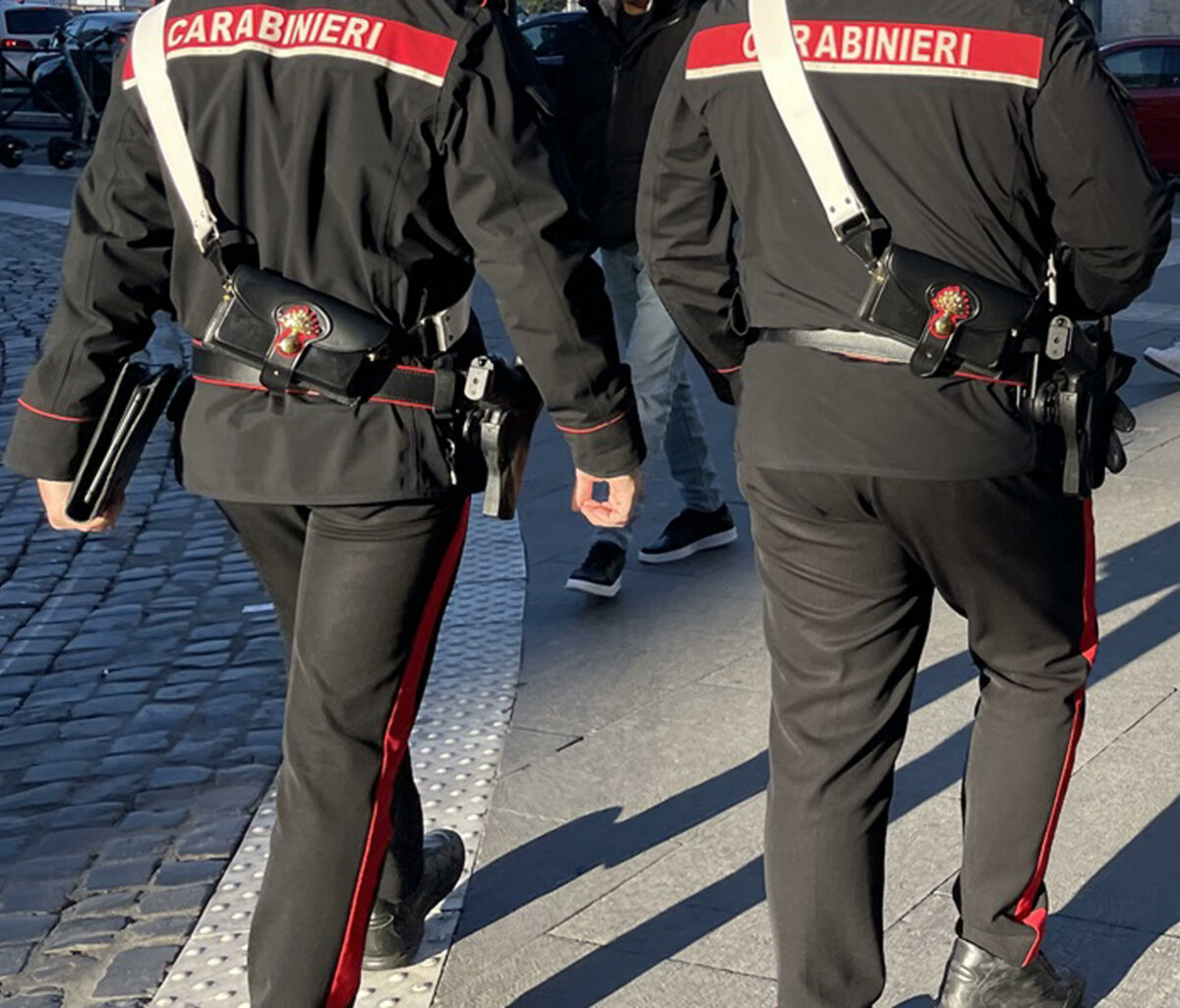 Agrigento, finto maresciallo deruba donna della casa e si fa mantenere: denunciato