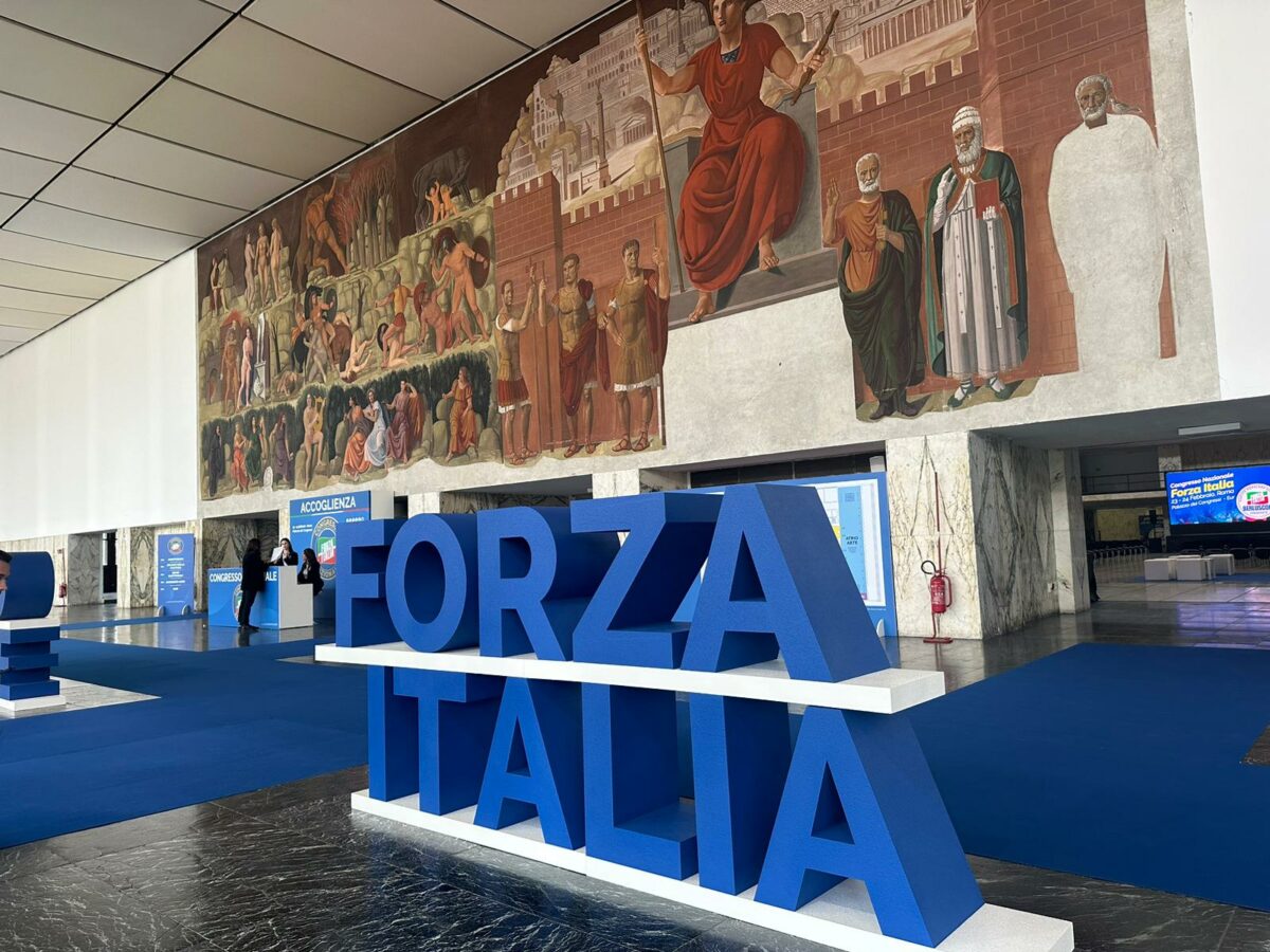 Al via il Congresso nazionale di Forza Italia, il primo del post Berlusconi. Antonio Tajani sarà rieletto segretario| VIDEO