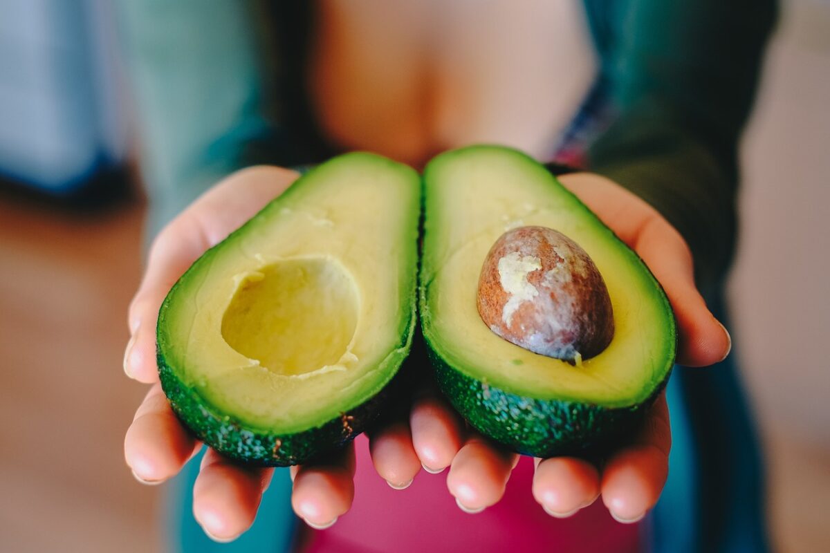 Avocado: il superfood fresco e gustoso che fa bene alla salute