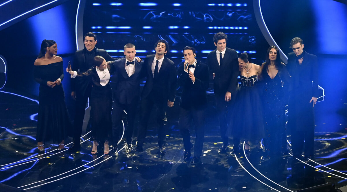 Mare Fuori: il cast a Sanremo 2024 con un monologo sul femminicidio | VIDEO