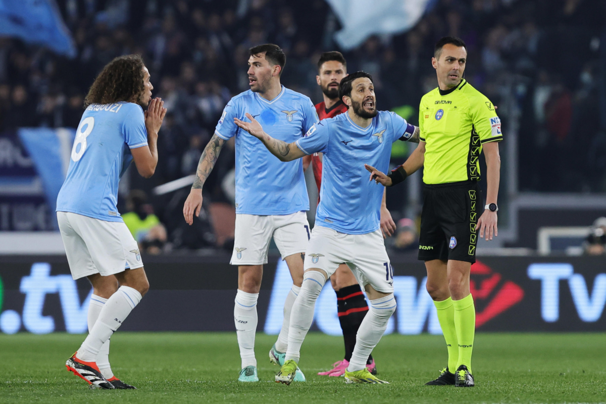 Dopo Lazio-Milan, squalifica di un mese per Di Bello: tutti i precedenti polemici dell'arbitro