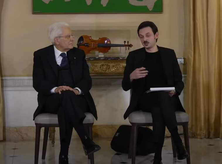 Costituzione, Mattarella agli influencer: "Bisogna coltivare i diritti per evitare che la democrazia appassisca" | VIDEO