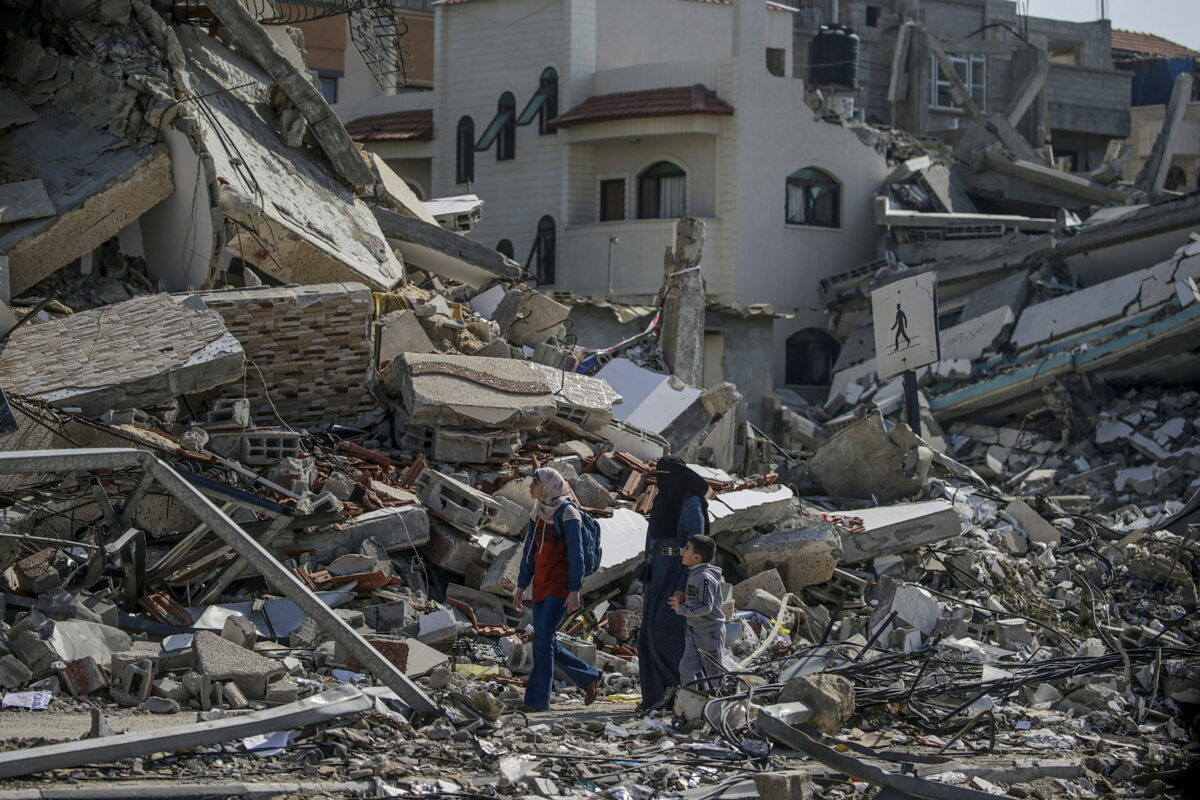 Guerra a Gaza, Biden: "Gli Usa lanceranno aiuti dagli aerei". Il Nicaragua denuncia la Germania all'Aja per il sostegno a Israele