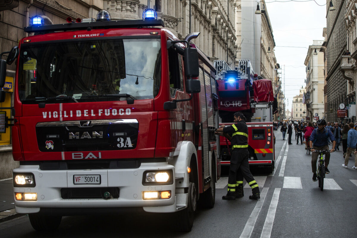 Pisa, incendio a Vicopisano: appartamento distrutto dalle fiamme, morte due donne