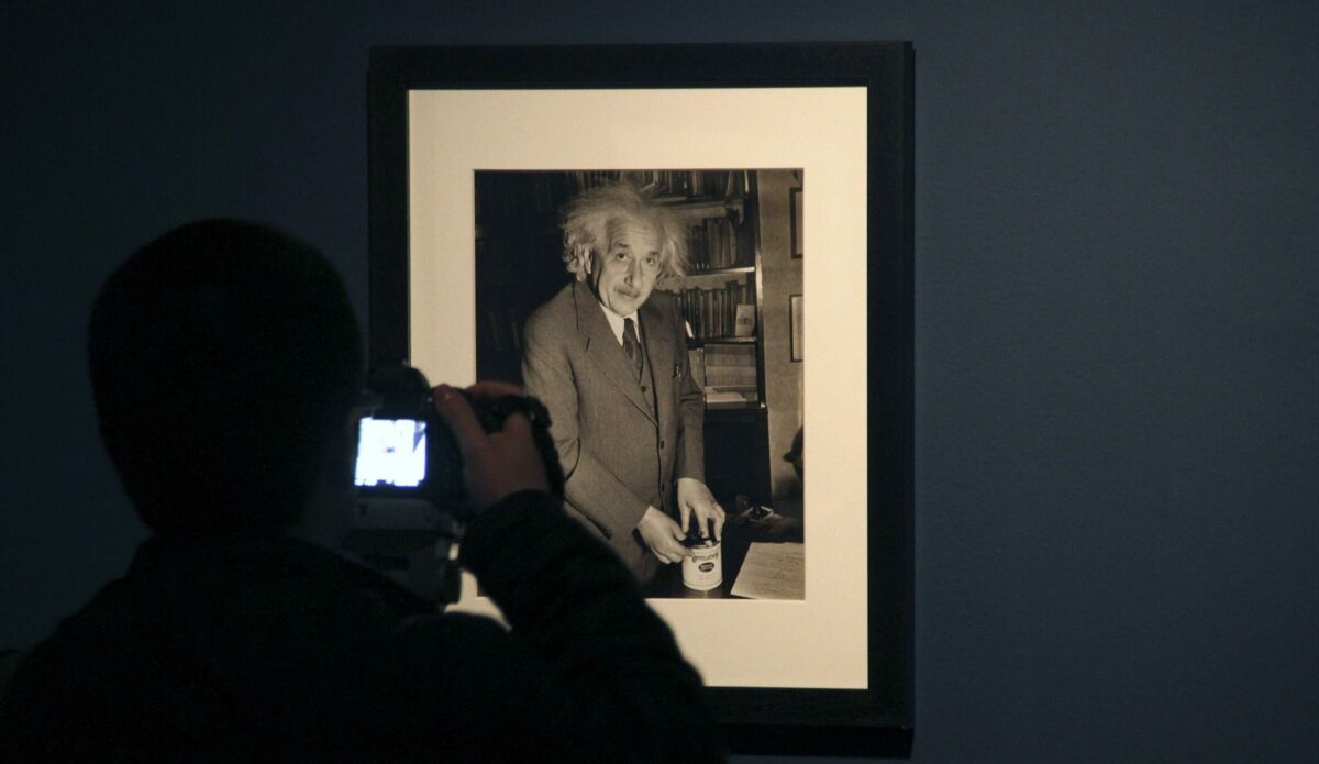 Albert Einstein biografia, scoperte, causa morte, moglie e figli