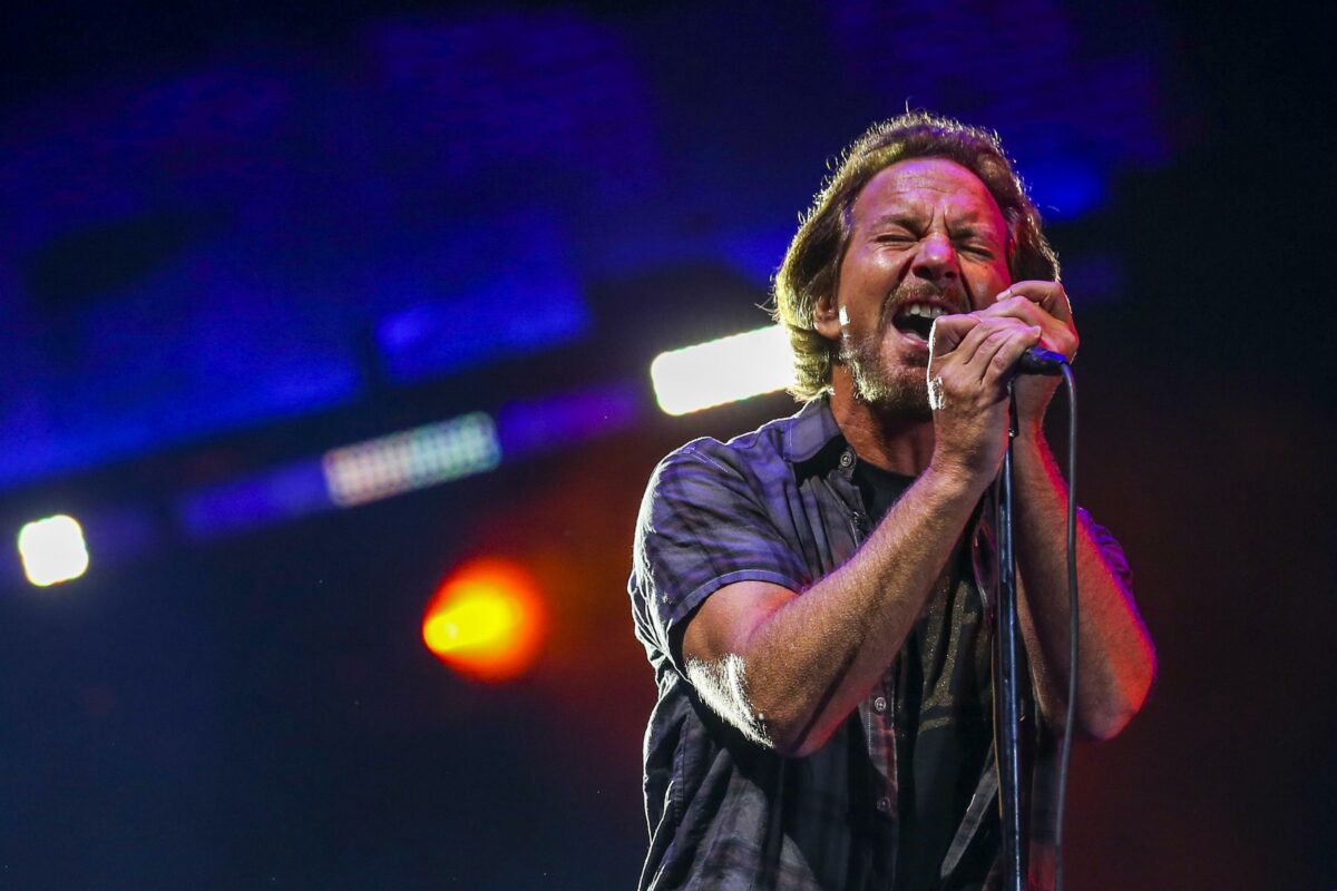 Pearl Jam: ascolta il nuovo singolo Running, testo e traduzione