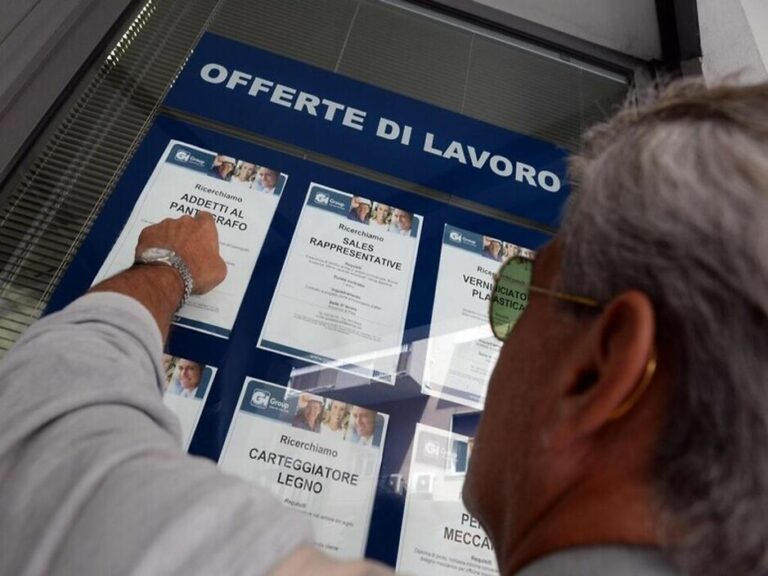 Assunzioni marzo 2024, le imprese prevedono oltre 447mila immissioni: ecco i settori dove ci sono più offerte di lavoro