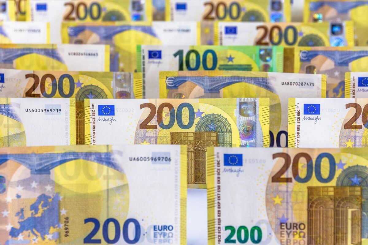 Aumento pensioni svizzere 2024: tredicesima da oltre 200 euro, come funziona il sistema