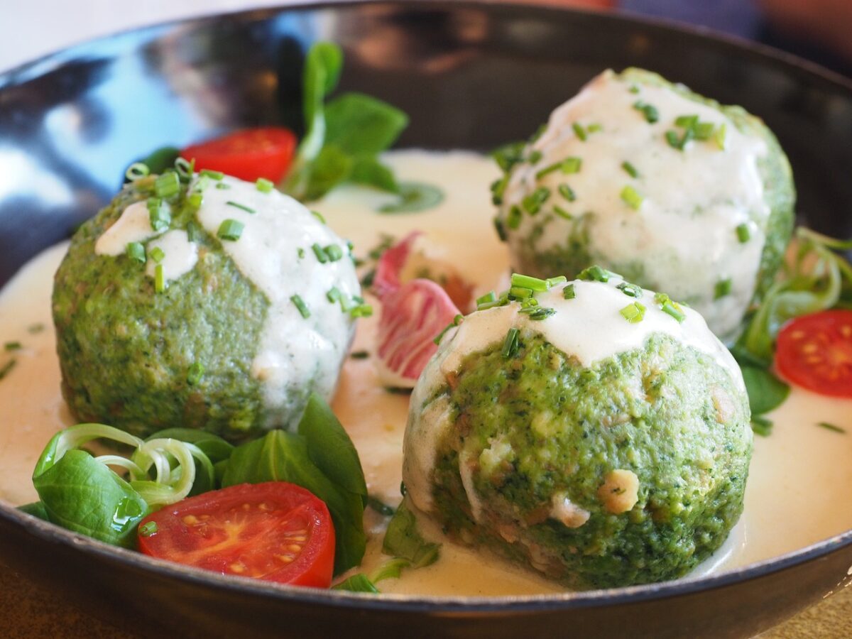 Canederli di spinaci: la variante "verde" del classico piatto tirolese