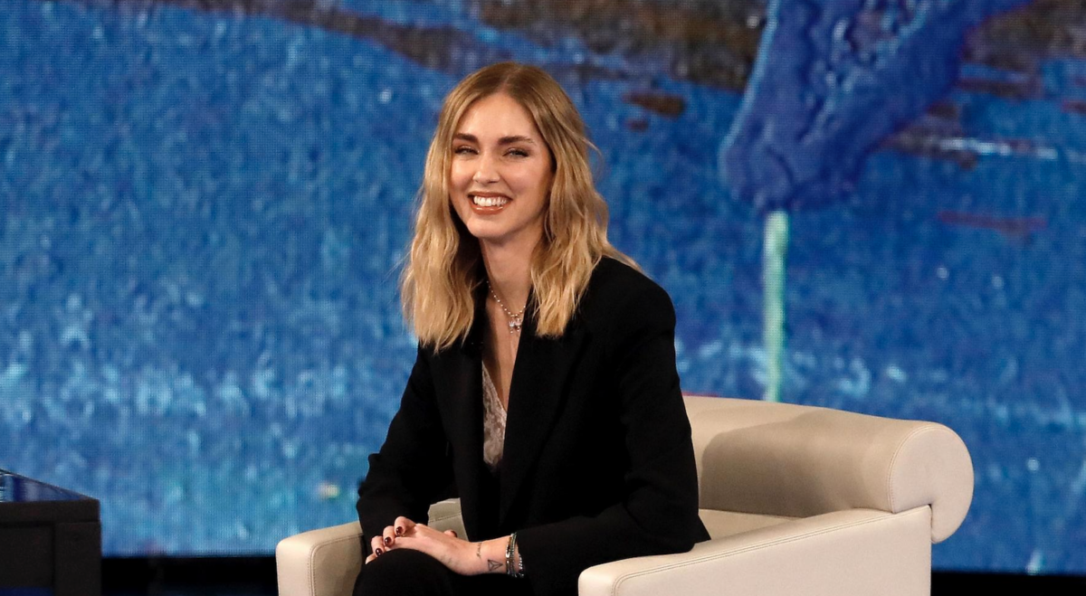 Chiara Ferragni Sulla Copertina Dellespresso Linfluencer Valuta Azioni Legali Gli Avvocati 