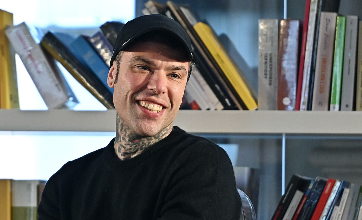 Fedez cambia foto profilo su Instagram e le sorelle di Chiara Ferragni smettono di seguirlo: l'addio è ufficiale?