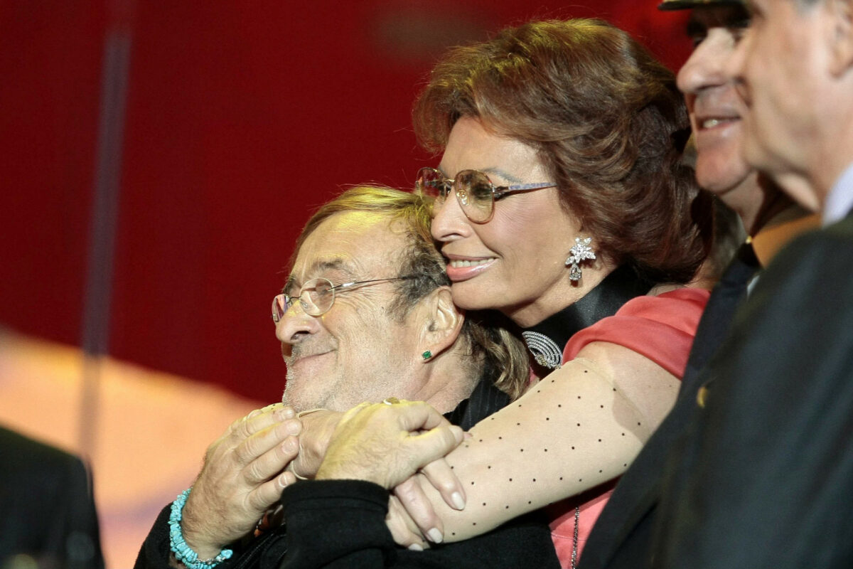 Lucio Dalla, dodici anni dalla morte del cantautore: le canzoni e i duetti più famosi