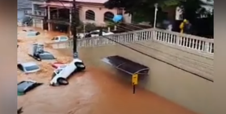 Maltempo in Brasile, piogge torrenziali e inondazioni: almeno 25 morti, migliaia le persone evacuate | FOTO E VIDEO