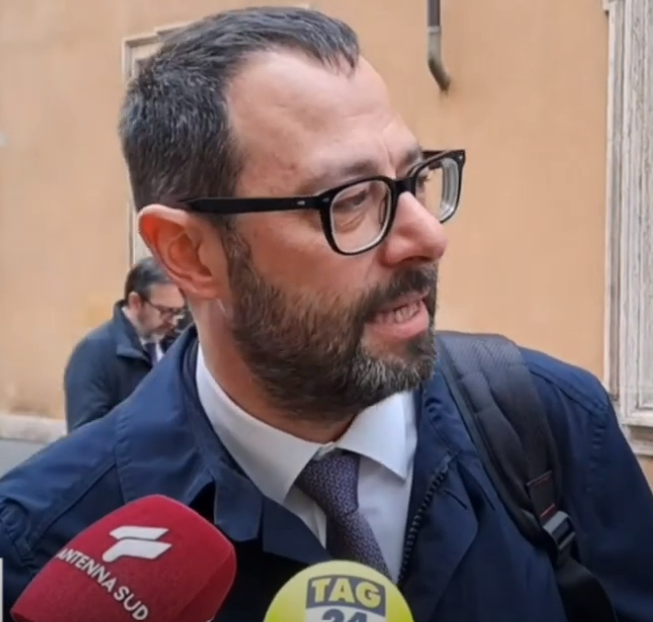 Elezioni Basilicata 2024, Patuanelli (M5S): "Per Renzi e Calenda destra o sinistra non contano"