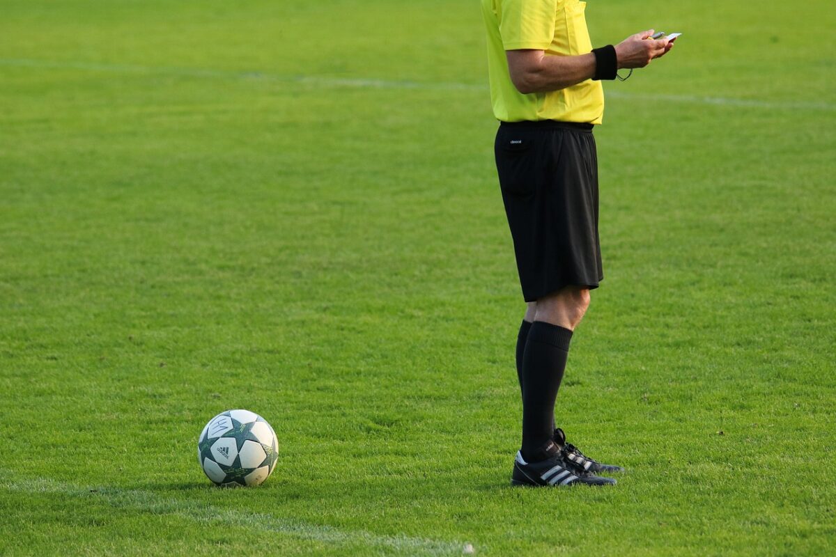 Quanto guadagna un arbitro per una partita di Champions?