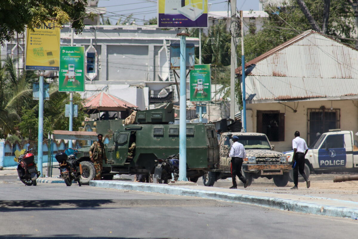 Somalia, attacco terroristico in una base militare a sud-ovest: almeno 17 i morti