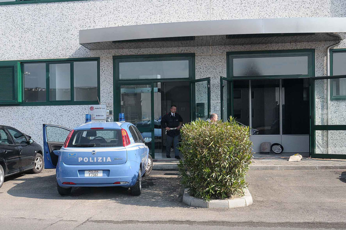 Pedofilia ad Arezzo, violenza sessuale su minori da parte di un 37enne, arrestato