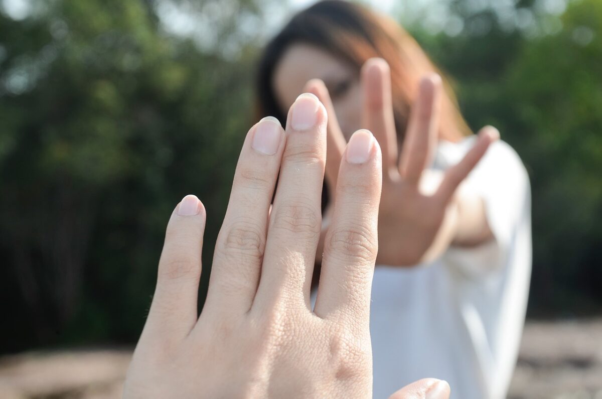 Coppie LAT, amore a distanza: un modello di relazione in crescita che conquista l'Italia e apre a nuove prospettive