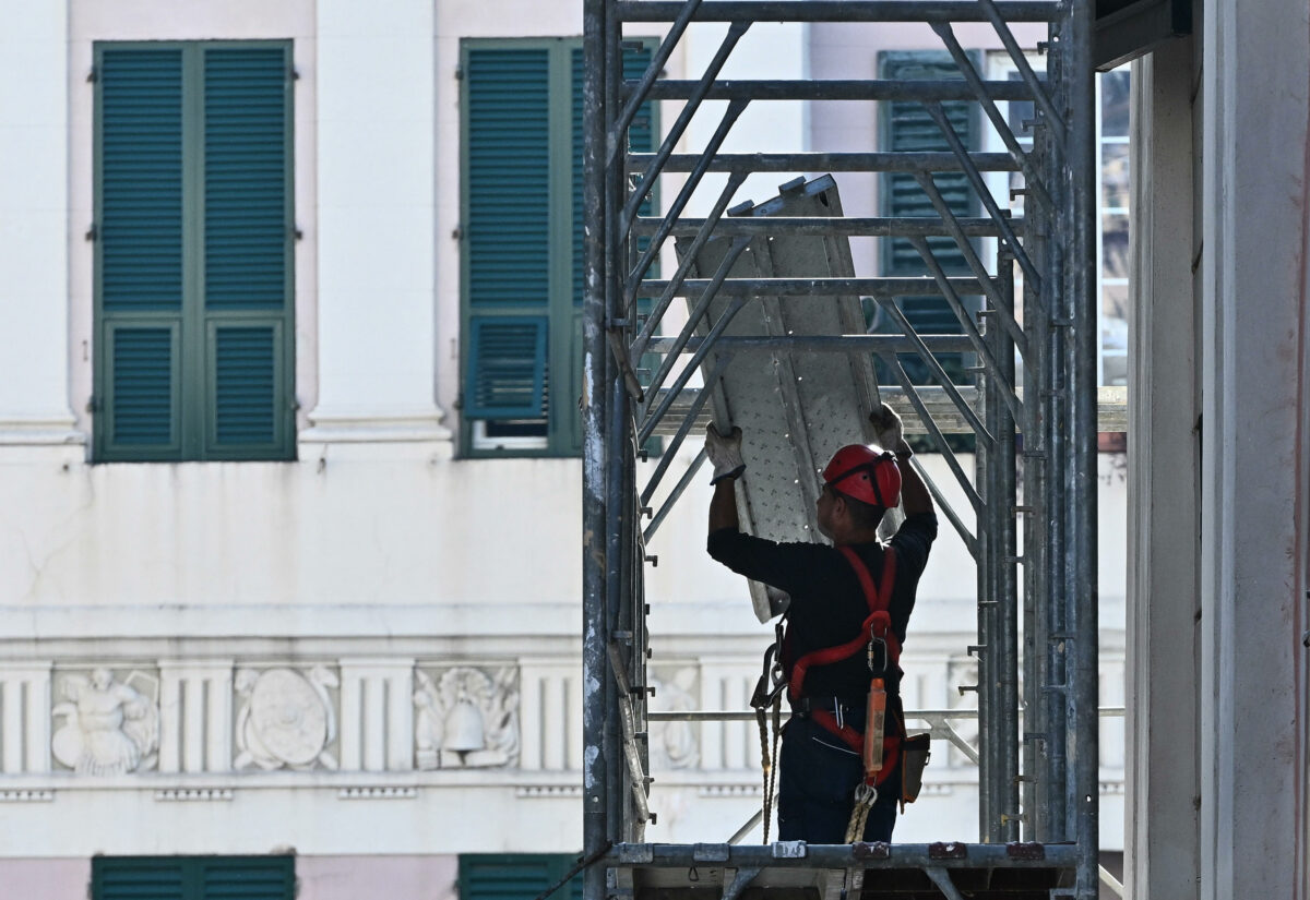 Istat, tasso di occupazione da record a febbraio 2024 grazie all'aumento dei posti fissi