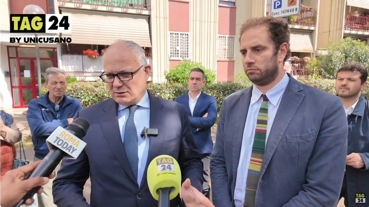 Roma, il sindaco Gualtieri visita le case popolari di via Cincie: "Abbiamo investito 9 milioni di euro per i lavori di manutenzione" | VIDEO