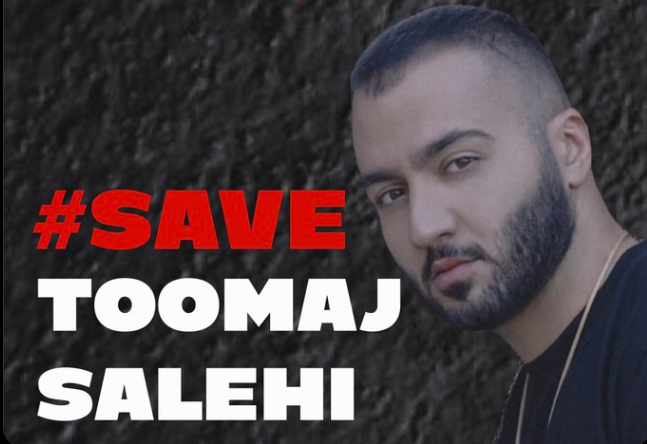 Il rapper dissidente Toomaj Salehi condannato all'impiccagione: in Iran al via la mobilitazione per salvarlo