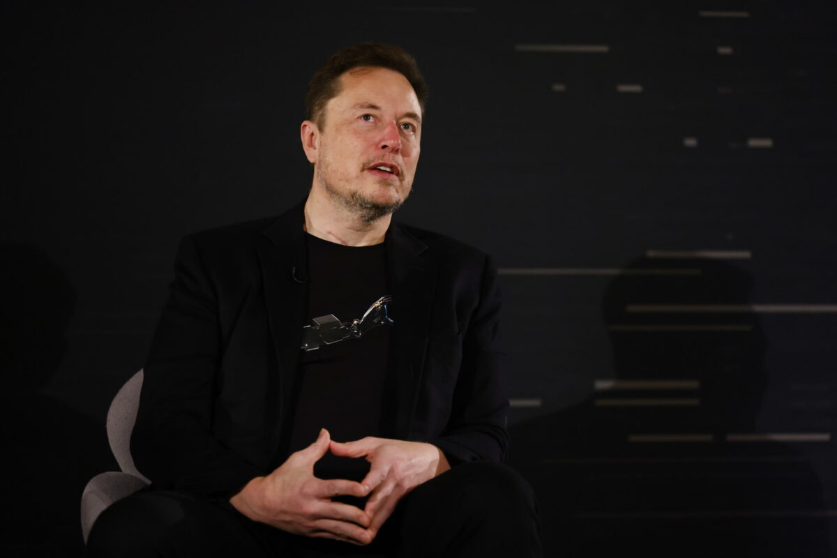 Elon Musk sull'intelligenza artificiale: "C'è il 20% di rischio che distrugga l'umanità"