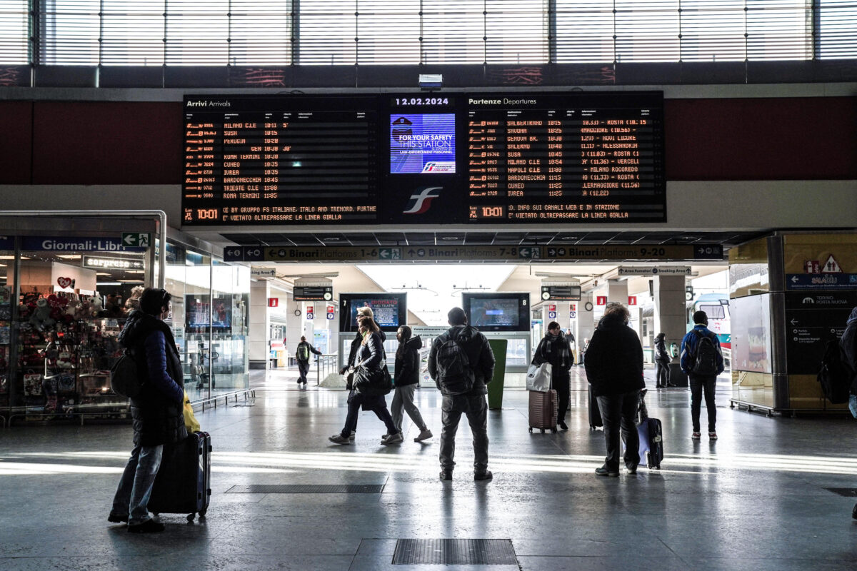 Sciopero 11 aprile 2024, treni a rischio: orario dell'agitazione per Italo e Trenitalia, fasce di garanzia