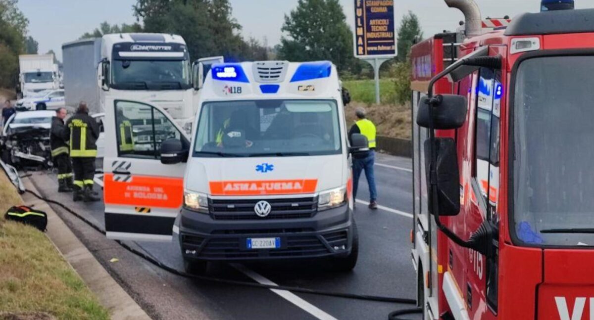 Teramo, incidente a Piano della Lenta: scontro tra auto e camion, morto un 58enne a causa di un malore