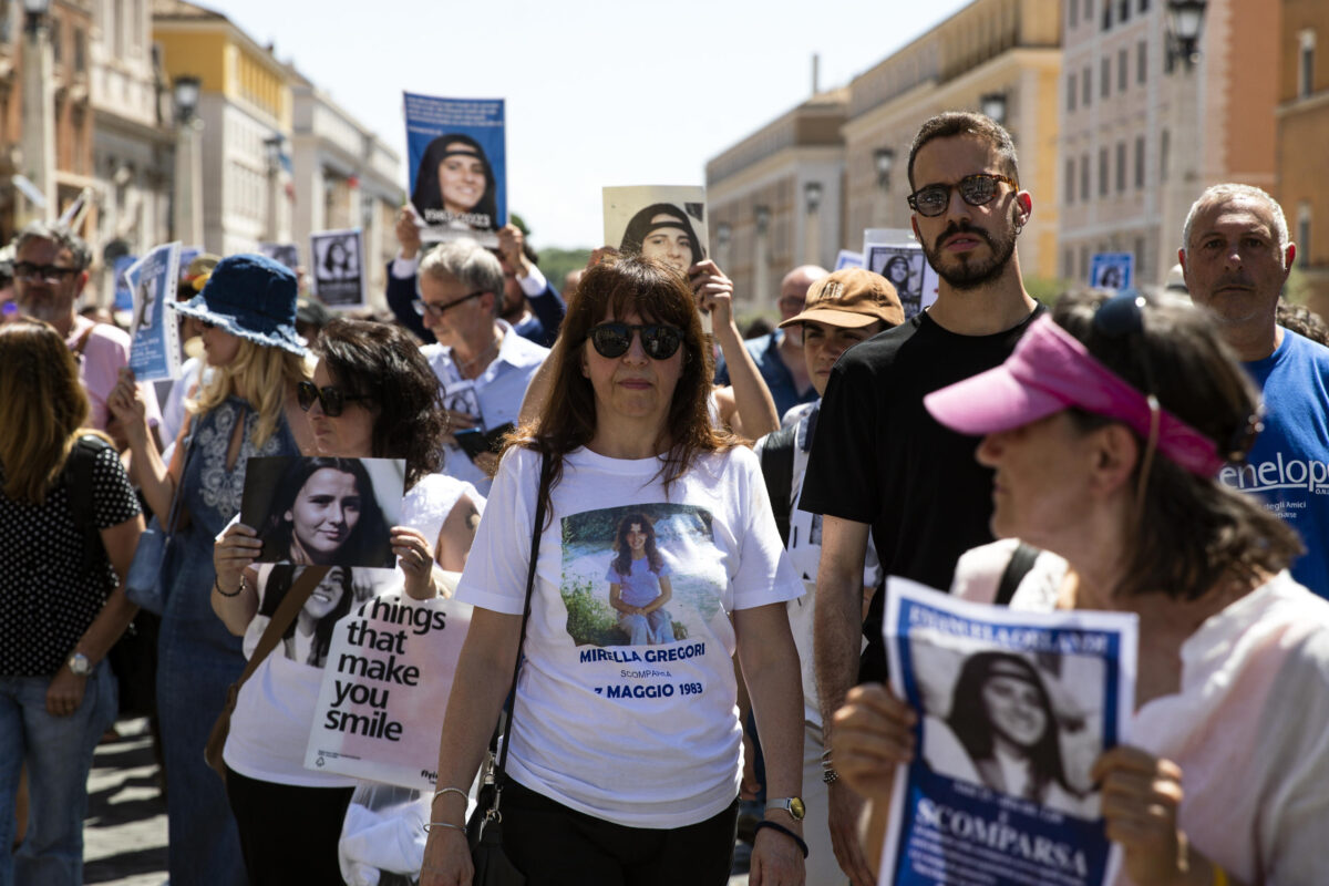 Casi Orlandi-Gregori, iniziati i lavori della Commissione parlamentare d'inchiesta. La sorella di Mirella: "Ci aspettiamo che mettano sullo stesso piano le due ragazze scomparse e che ci diano una risposta"