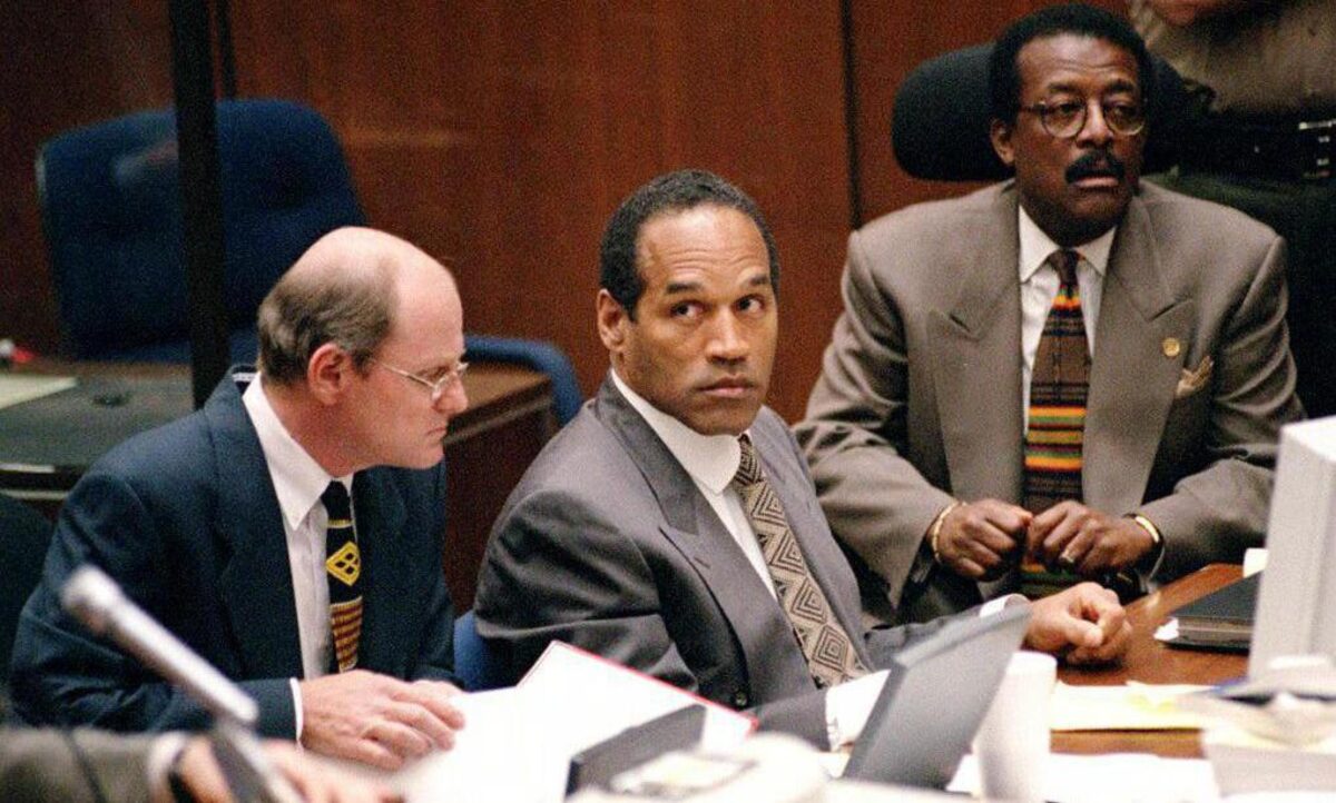 Perché O. J. Simpson fu arrestato e come è finito il processo?