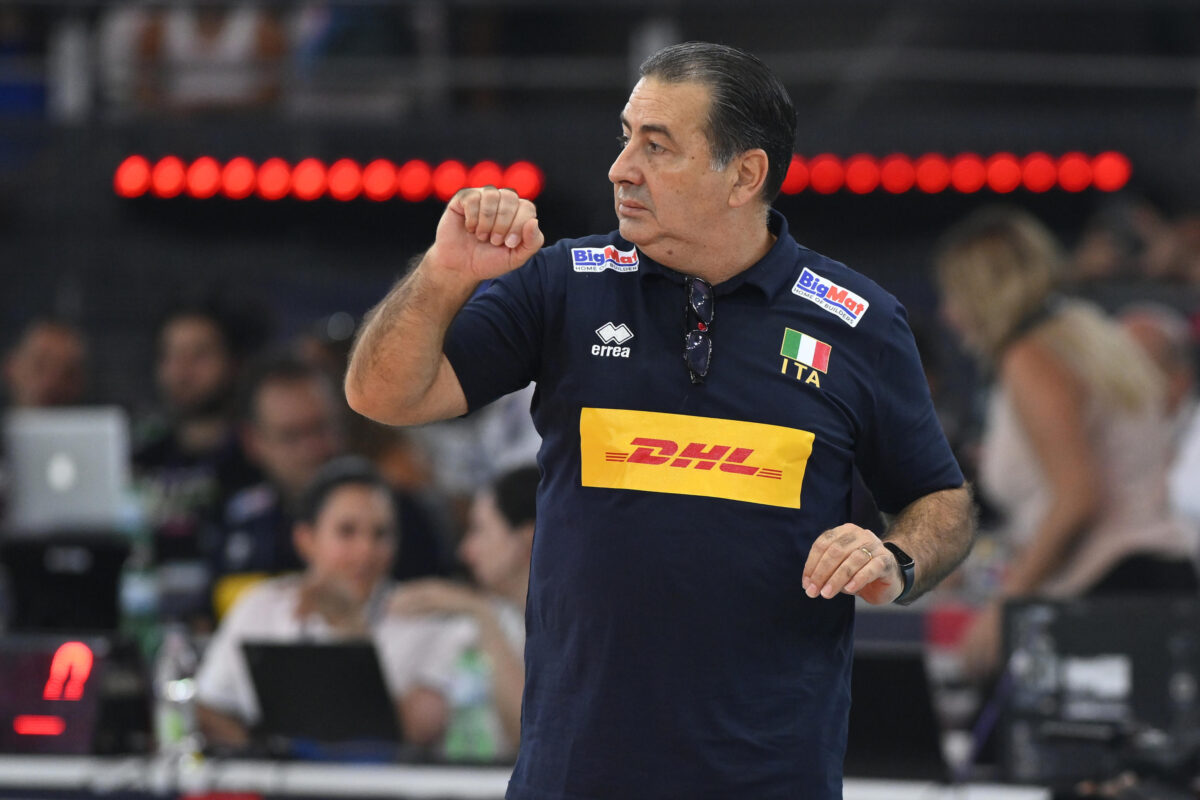 Volley, il ct De Giorgi rinnova con la nazionale: guiderà l'Italia fino al 2026