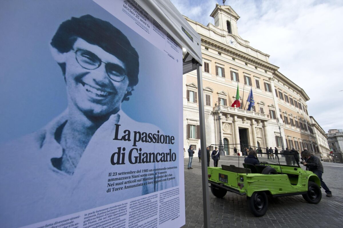 Chi era Giancarlo Siani e come è morto? La storia del giornalista "scomodo" ucciso dalla camorra