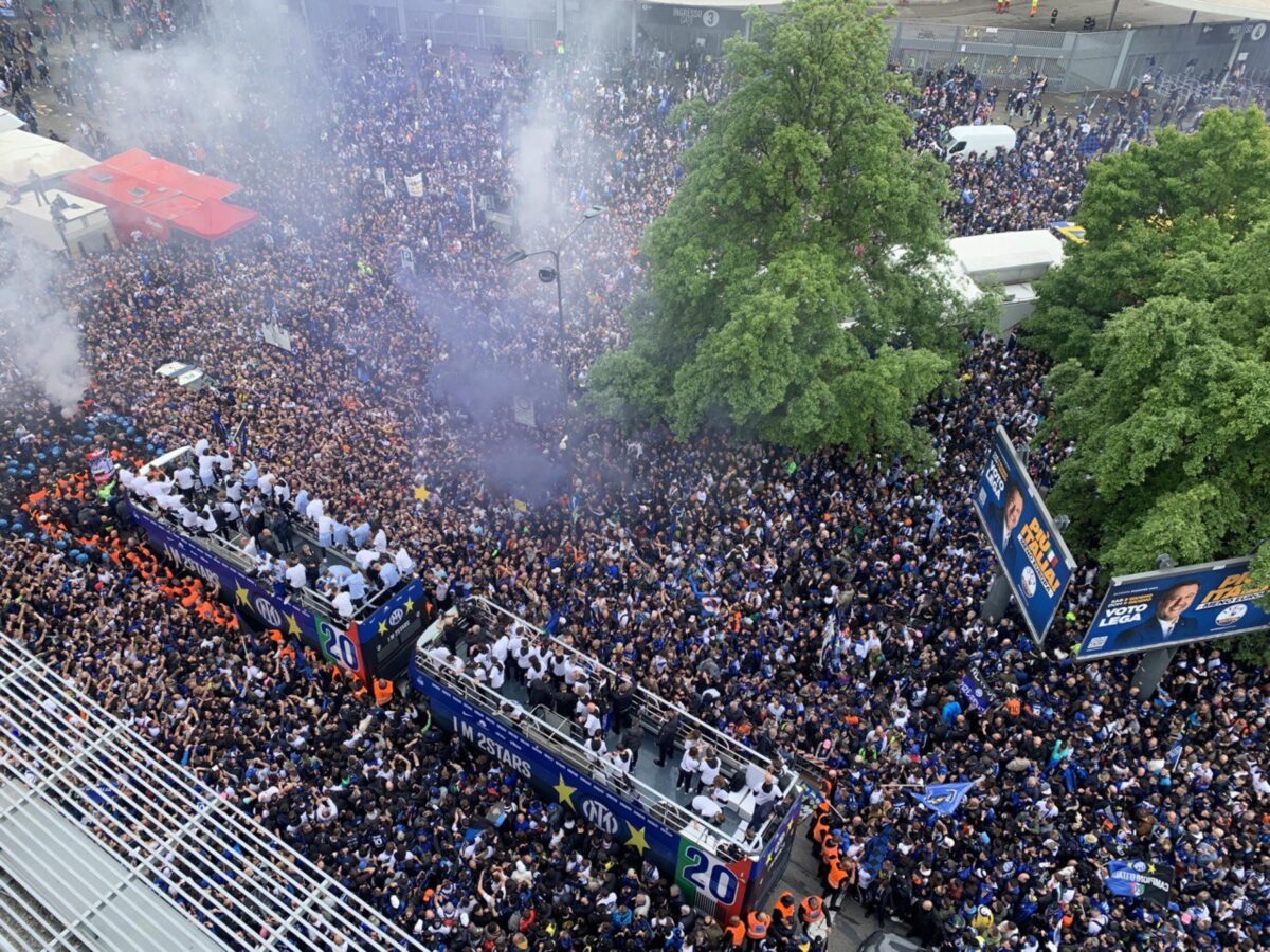 Festa scudetto Inter, tutto pronto in piazza Duomo: quasi 400mila persone per salutare i nerazzurri