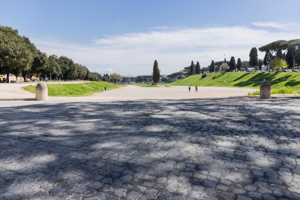 Primo maggio 2024 Roma, strade chiuse, bus deviati e orari della metro. La viabilità per il Concerto a Circo Massimo