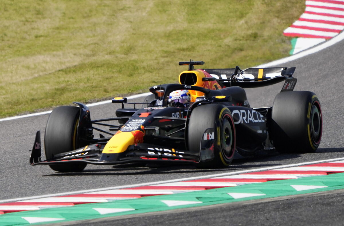 GP Giappone, vince Verstappen: Sainz scavalca Leclerc nel finale