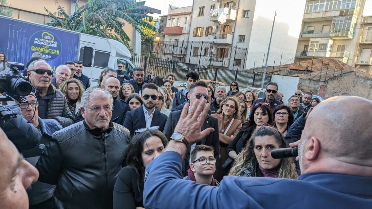 Caso Scurati, Bandecchi: "Un vero schifo, come il clima ma lo scrittore sbaglia problema: è una questione d'intelligenza, il fascismo non c'entra nulla"