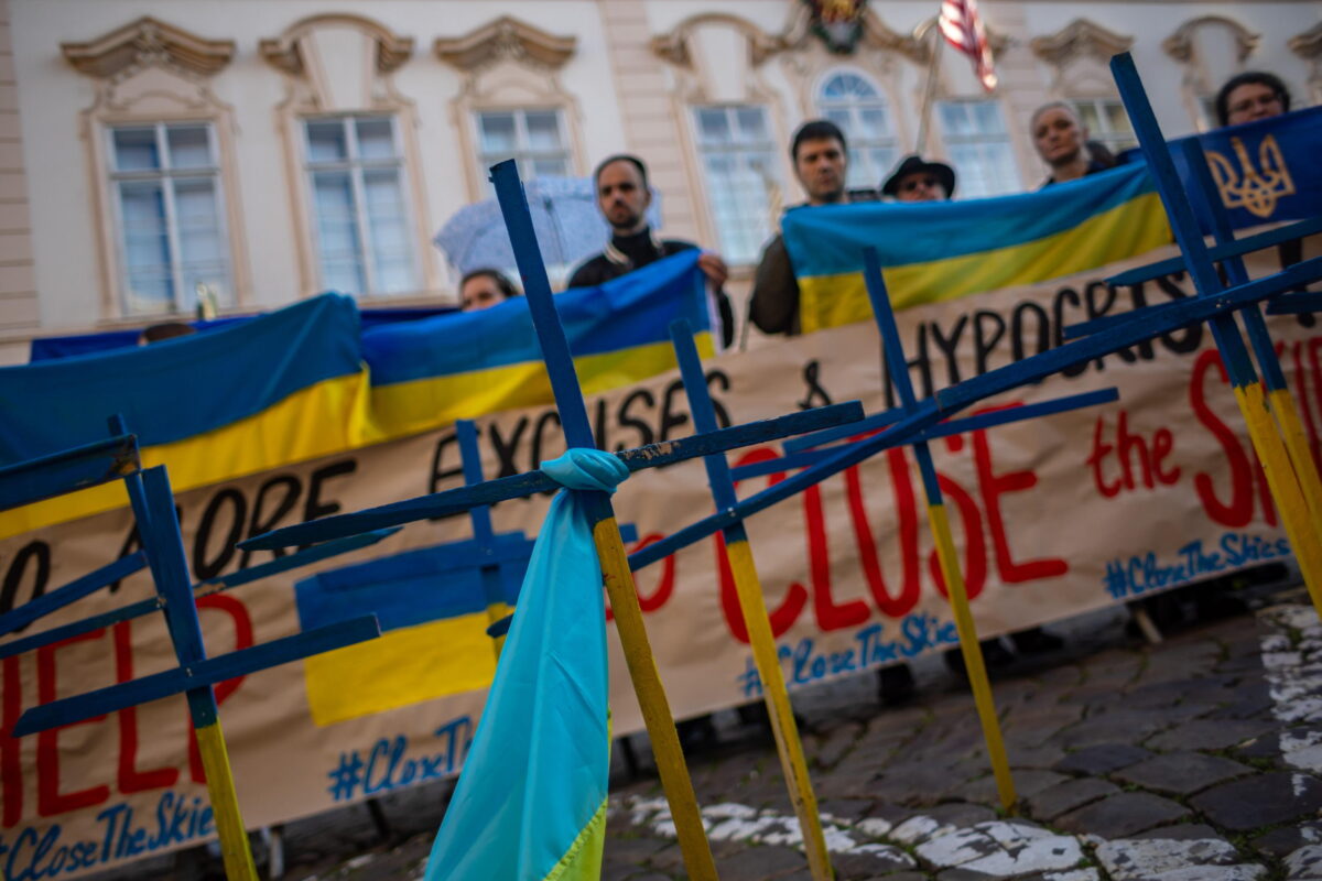 Guerra in Ucraina, le truppe di Mosca attaccano Sumy. Trump: "L'Europa dovrebbe dare maggiori aiuti a Kiev"