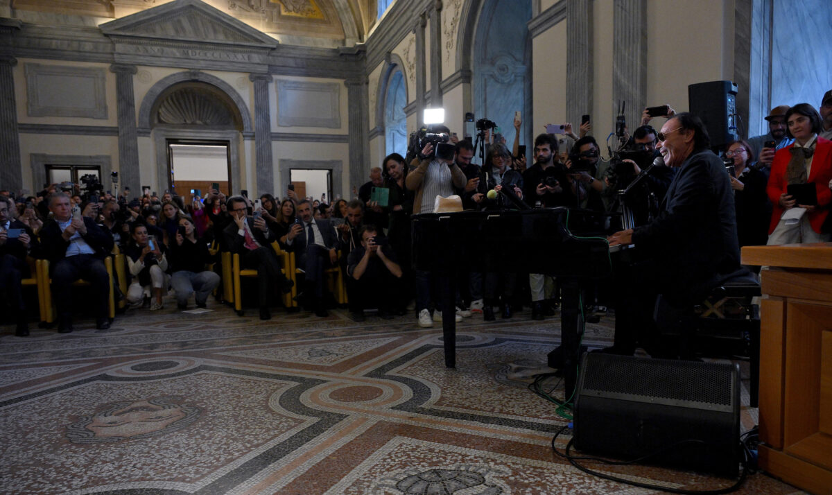 Antonello Venditti festeggia 40 anni di “Cuore”: “Nel  nuovo album ci sarà anche un inedito”| VIDEO