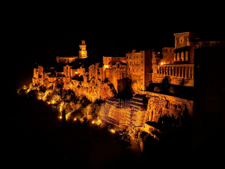 Cosa c'è di bello a Pitigliano? Ecco come nasce, le leggende e perché è uno dei migliori borghi d'Italia